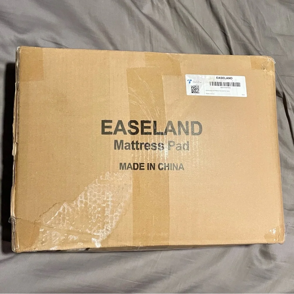 NIB EASELAND MATTRESS PAD WHITE TWIN